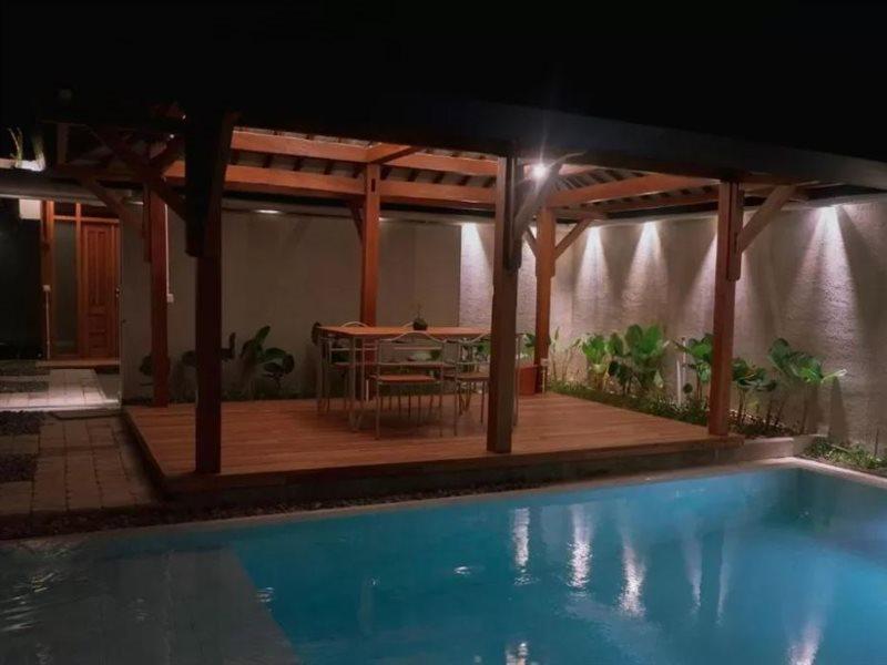 อายม ชวา วิลเลจ Villa Surakarta  ภายนอก รูปภาพ