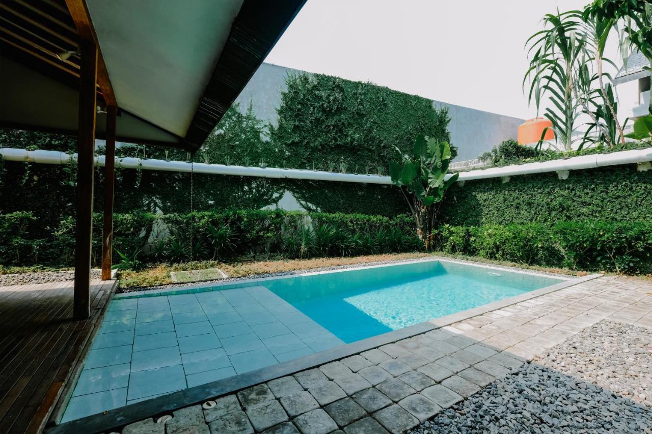 อายม ชวา วิลเลจ Villa Surakarta  ภายนอก รูปภาพ