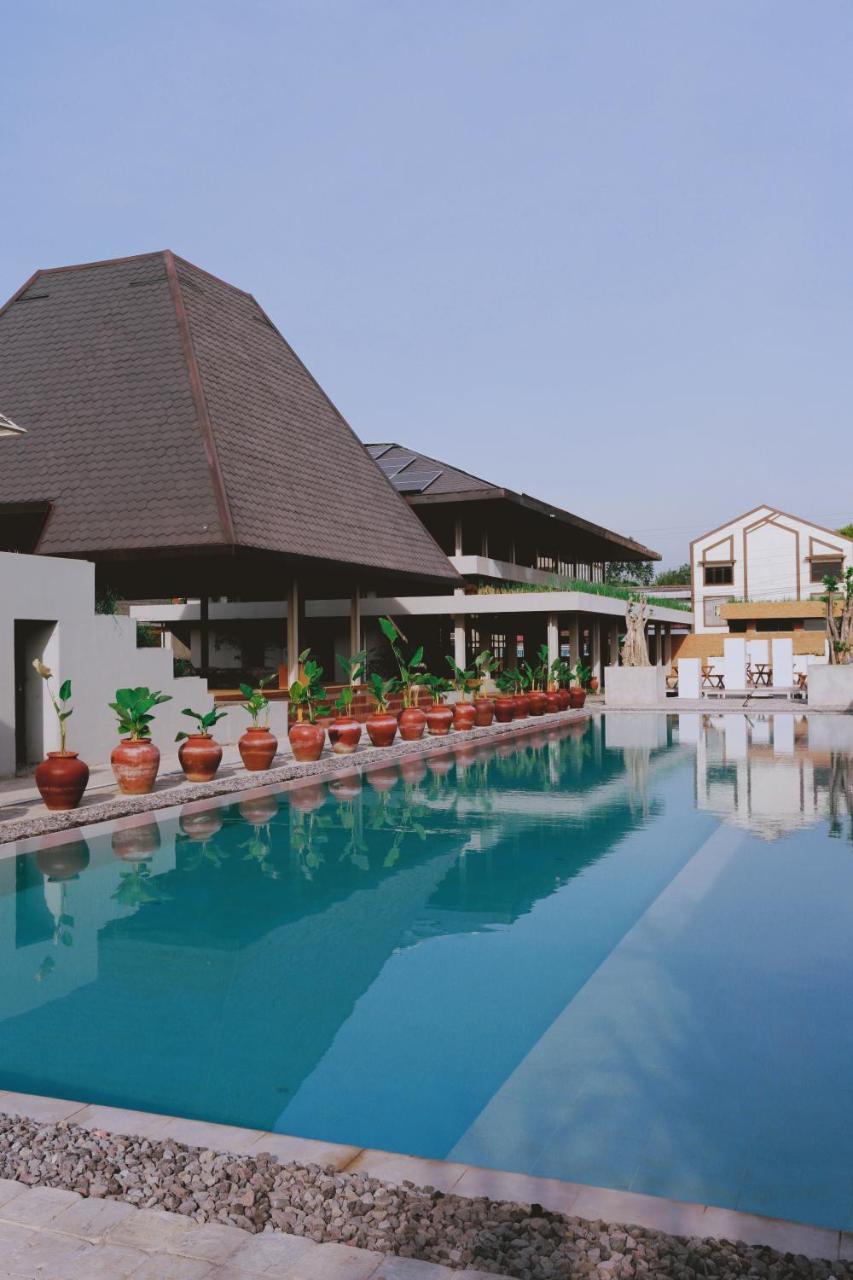อายม ชวา วิลเลจ Villa Surakarta  ภายนอก รูปภาพ