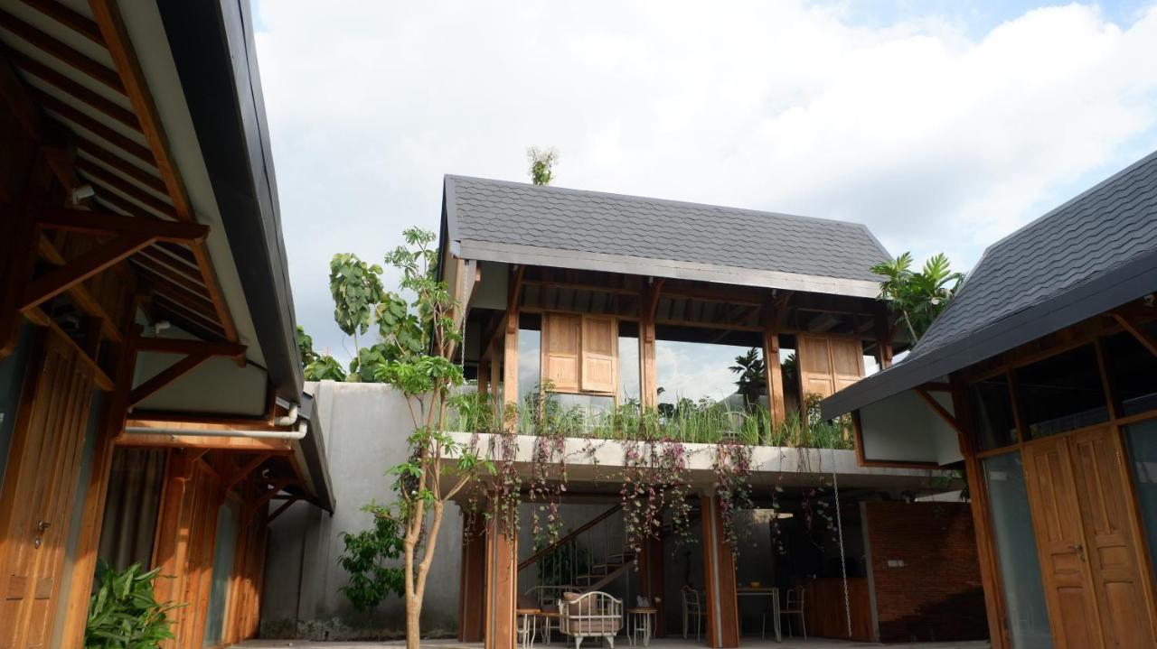 อายม ชวา วิลเลจ Villa Surakarta  ภายนอก รูปภาพ